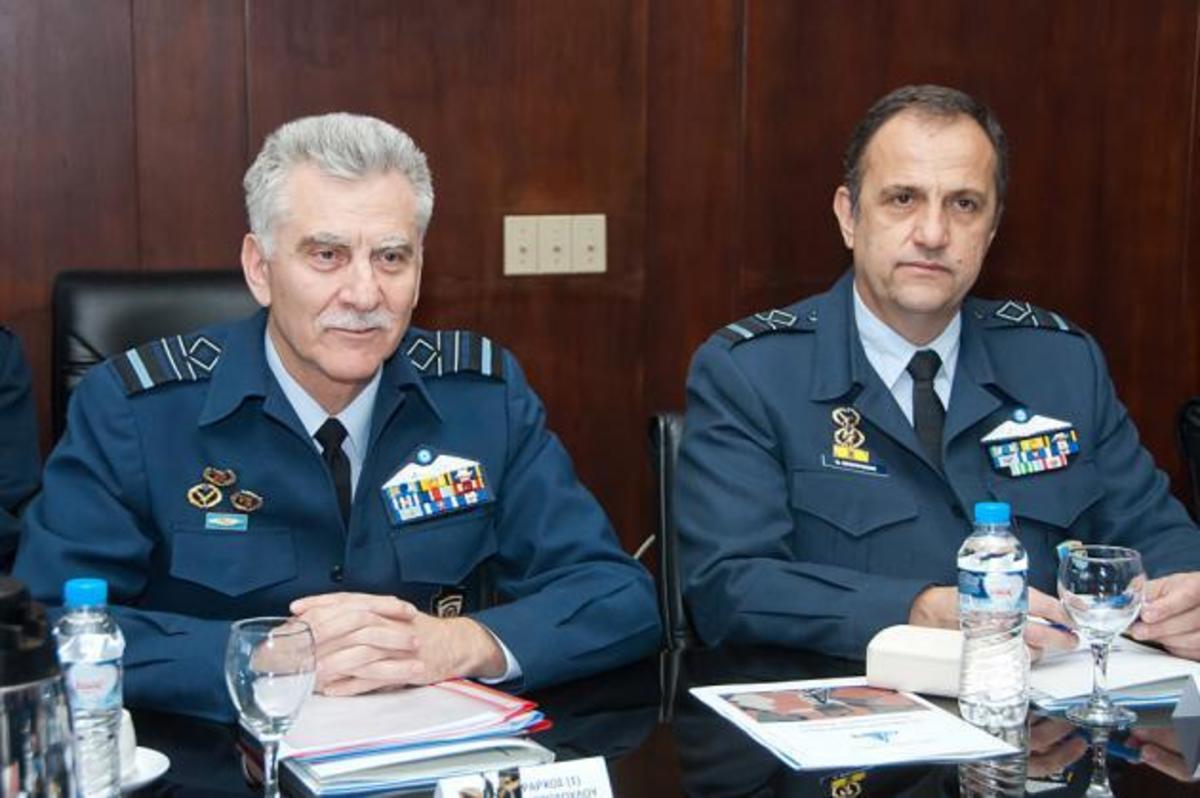 O Αρχηγός ΓΕΑ στην ΕΑΒ – Ποιος ο λόγος της επίσκεψης [pics]
