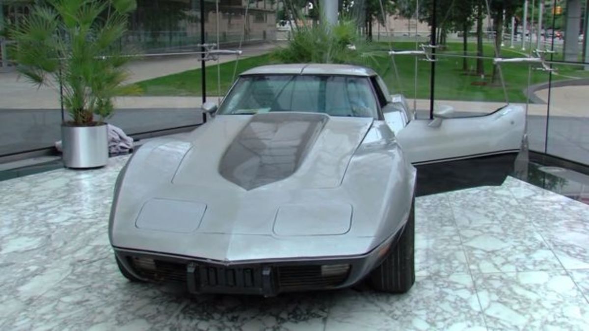 Βρήκε την κλεμμένη Corvette του μετά από 33 χρόνια! (VIDEO)
