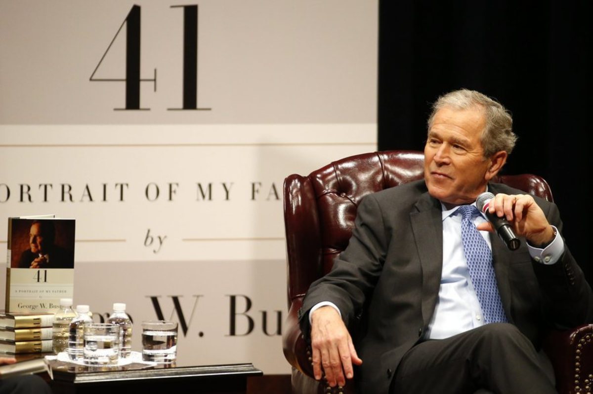Ο Τζορτζ Μπους “κράζει”… τον Τζορτζ Μπους!