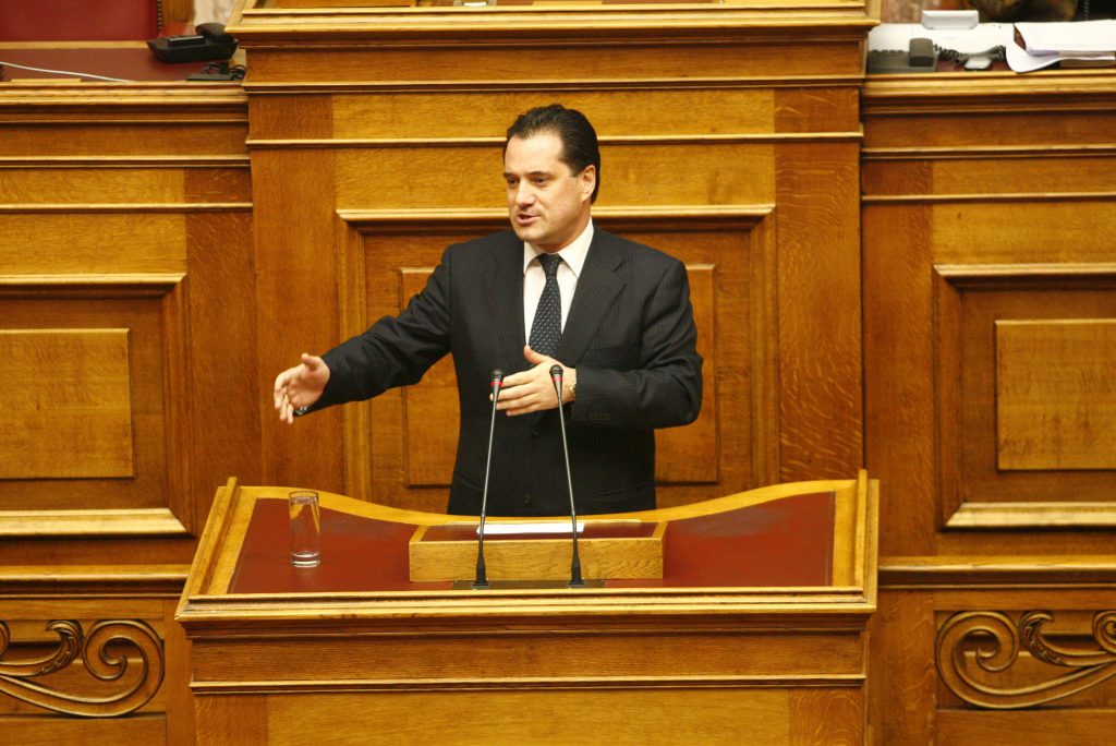Κόντρες στη Βουλή για τα χθεσινά επεισόδια – Άδωνις προς Λαφαζάνη: Πάμε μαζί σε ένα Πανεπιστήμιο και θα μας κάψουν (ΒΙΝΤΕΟ)