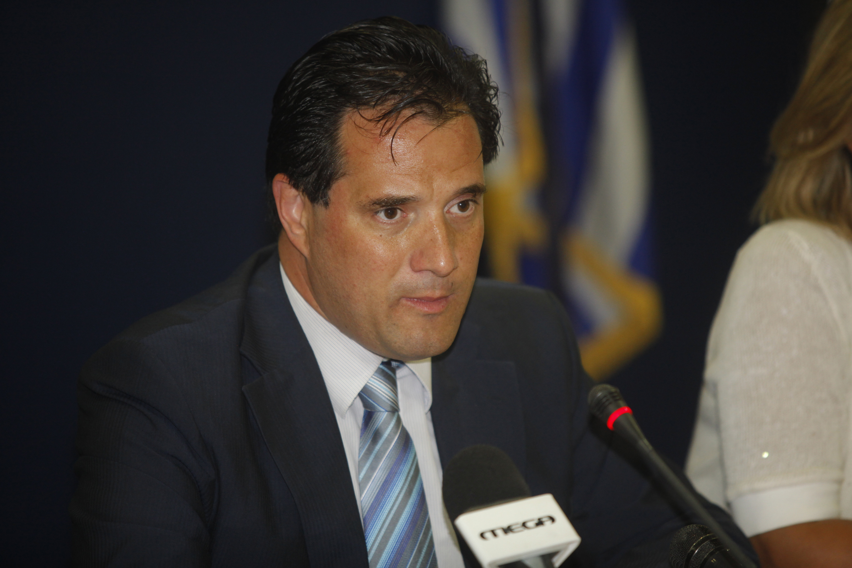 Προχωρούν σε έλεγχο “πόθεν έσχες” και σε γιατρούς – Απογραφή ασφαλισμένων του ΕΟΠΥΥ