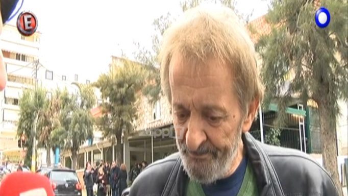 Συντετριμμένος ο Γιώργος Γεωργίου στην κηδεία του γιου του! Λύγισαν και οι πέτρες!