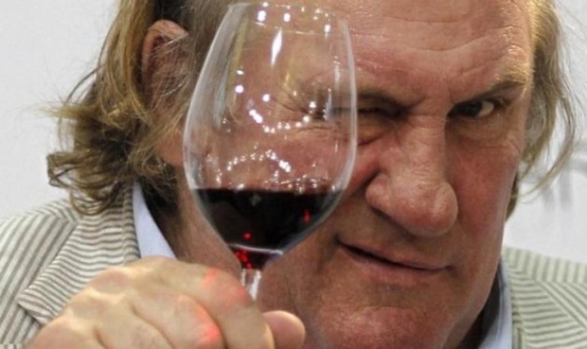 Gerard Depardieu: Έκανα σεξ με άντρες κι έκλεβα κοσμήματα από πτώματα!