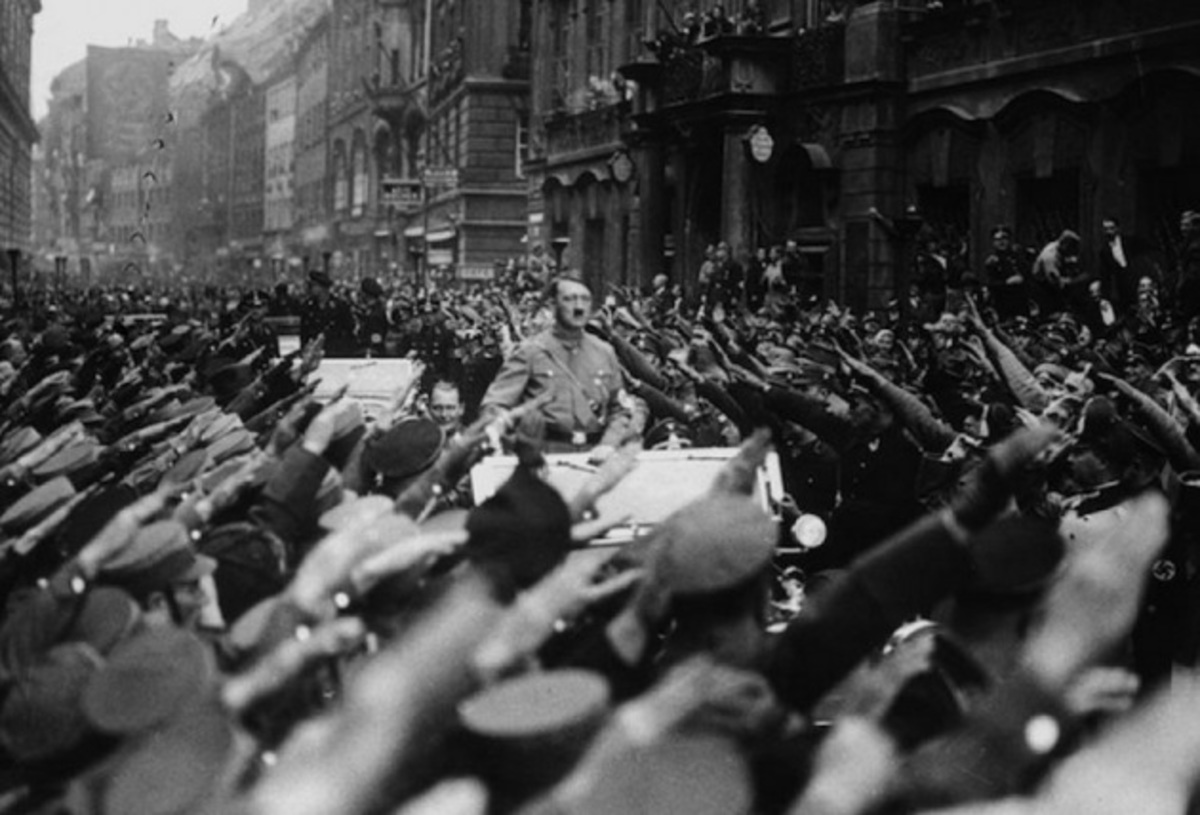1929: Η Γερμανία παραδίνεται στη φτώχεια και στον Χίτλερ!