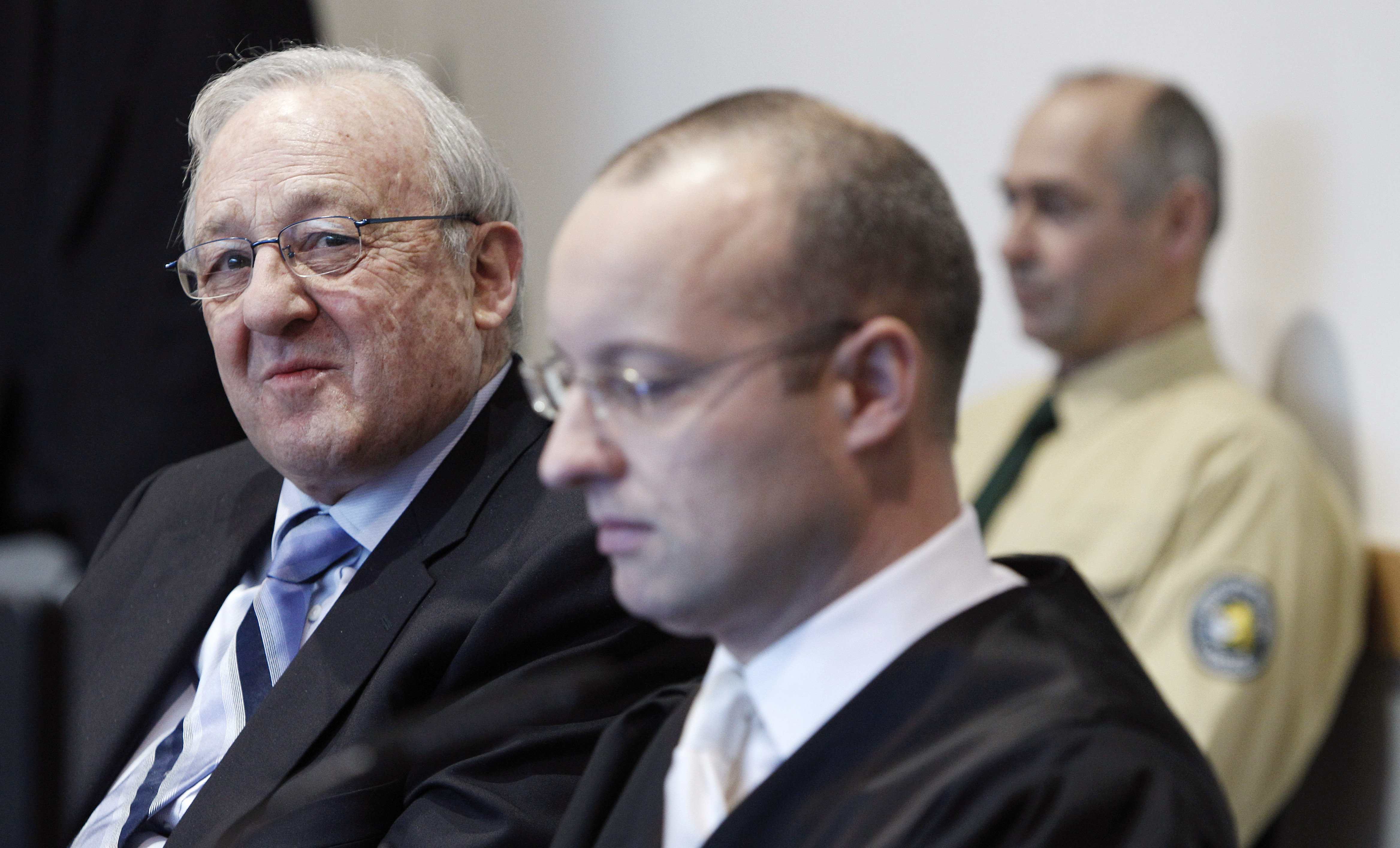 Ο Καρλχάιντς Σράιμπερ στο δικαστήριο κατά την έναρξη της δίκης. ΦΩΤΟ REUTERS