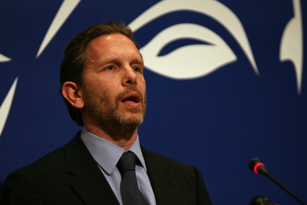 Γερουλάνος: Εγώ γιατί δεν γελάω με τα αστεία των γερμανών;