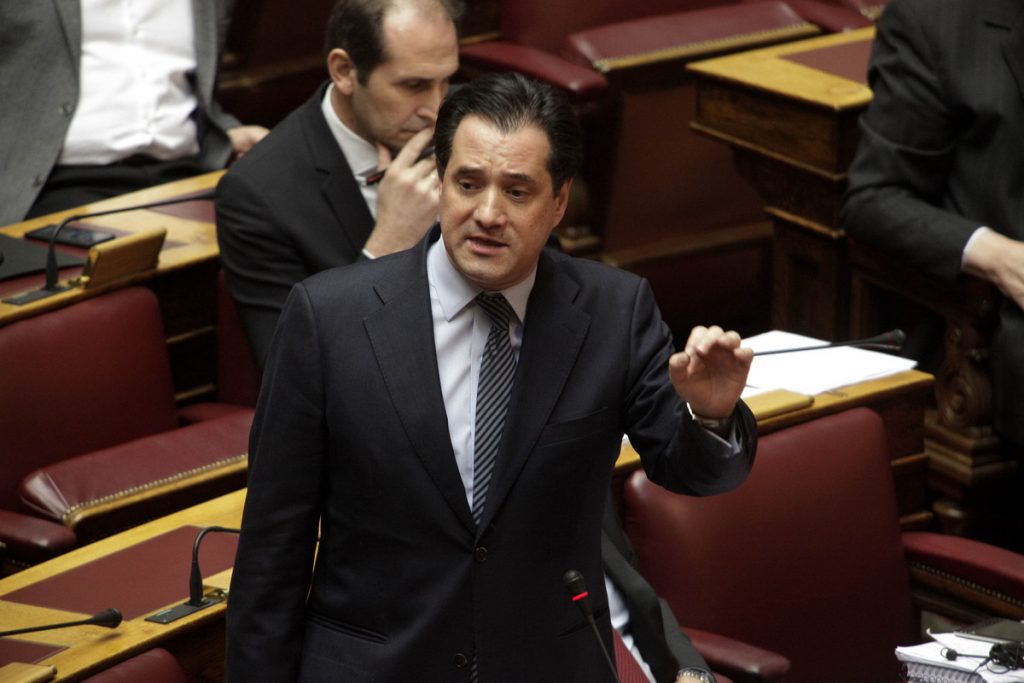 Γεωργιάδης: Προσέχετε πού βάζετε το γενετήσιο μόριό σας και την υπογραφή σας – Βίντεο