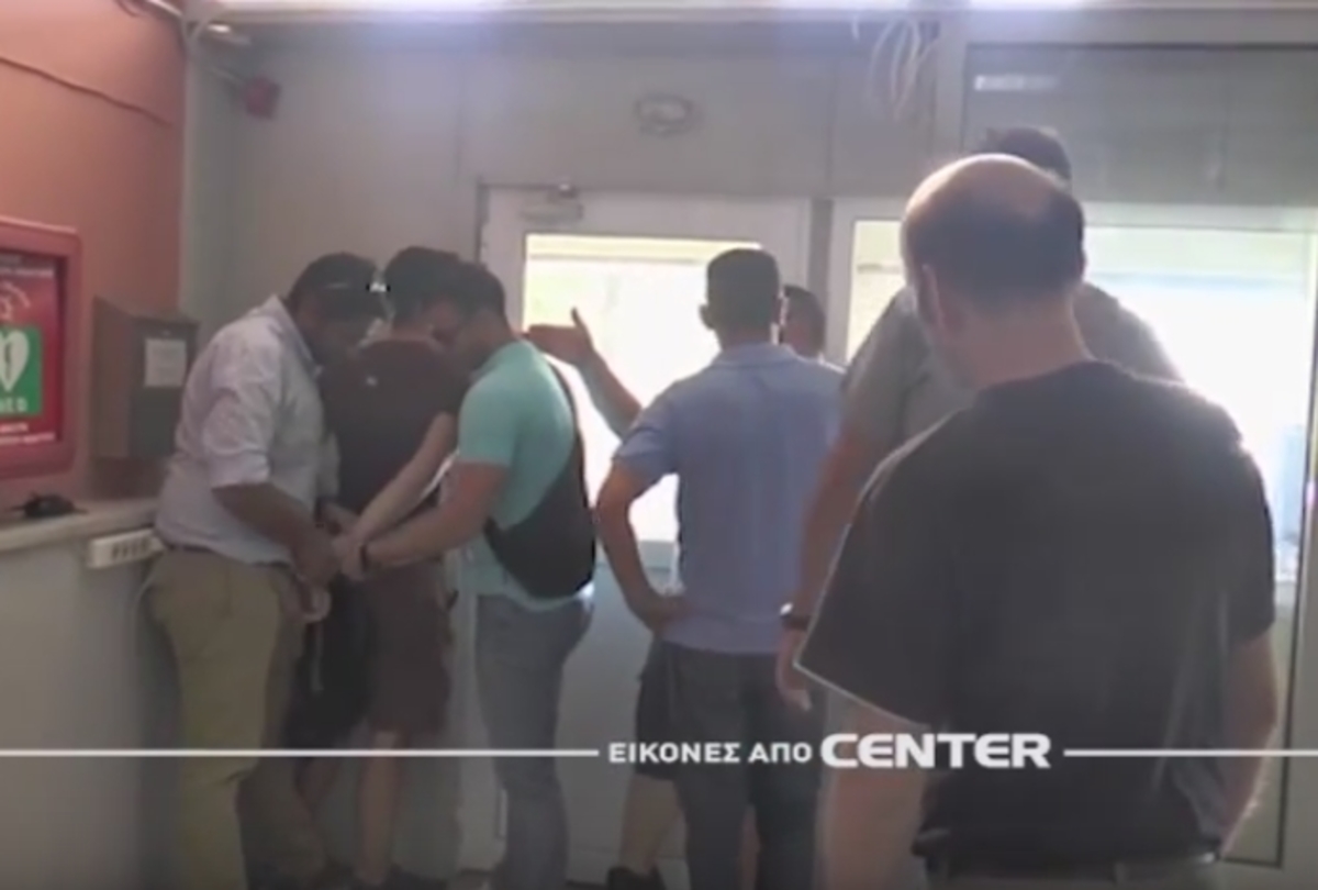 Γιαούρτωσαν τον Βασίλη Κικίλια