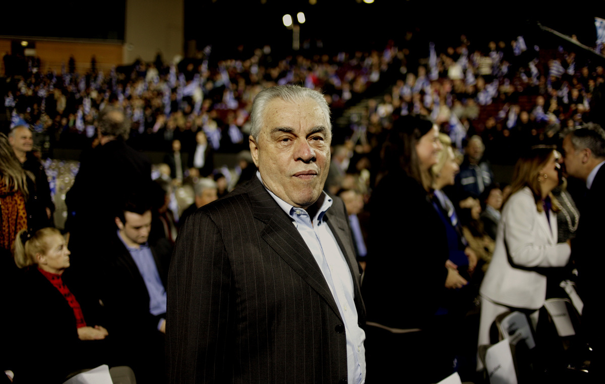 “Καρφώνει” Ντόρα και “αρχηγίσκους της δεκάρας” ο Γιακουμάτος