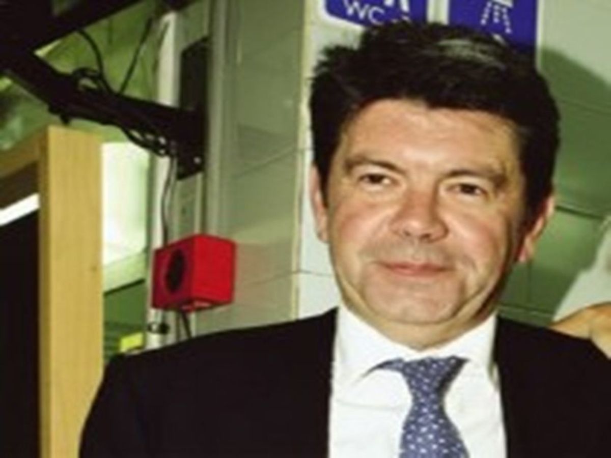 O Λάτσιος γείτονας με τη Δήμητρα Παπανδρέου!