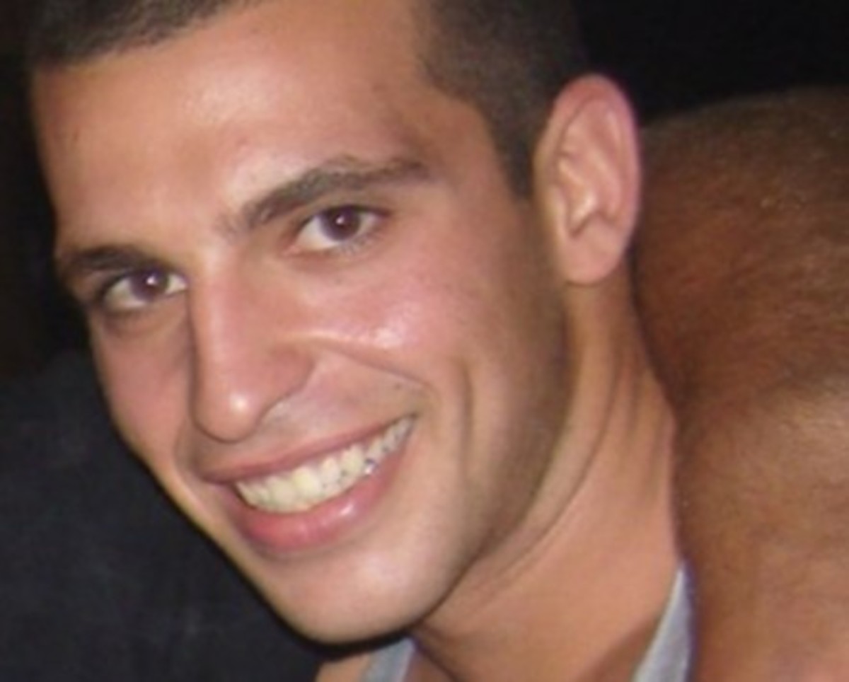 Ηράκλειο: Αλητεία δίχως όρια-Βεβήλωσαν τη μνήμη του Γ.Ρουσάκη!