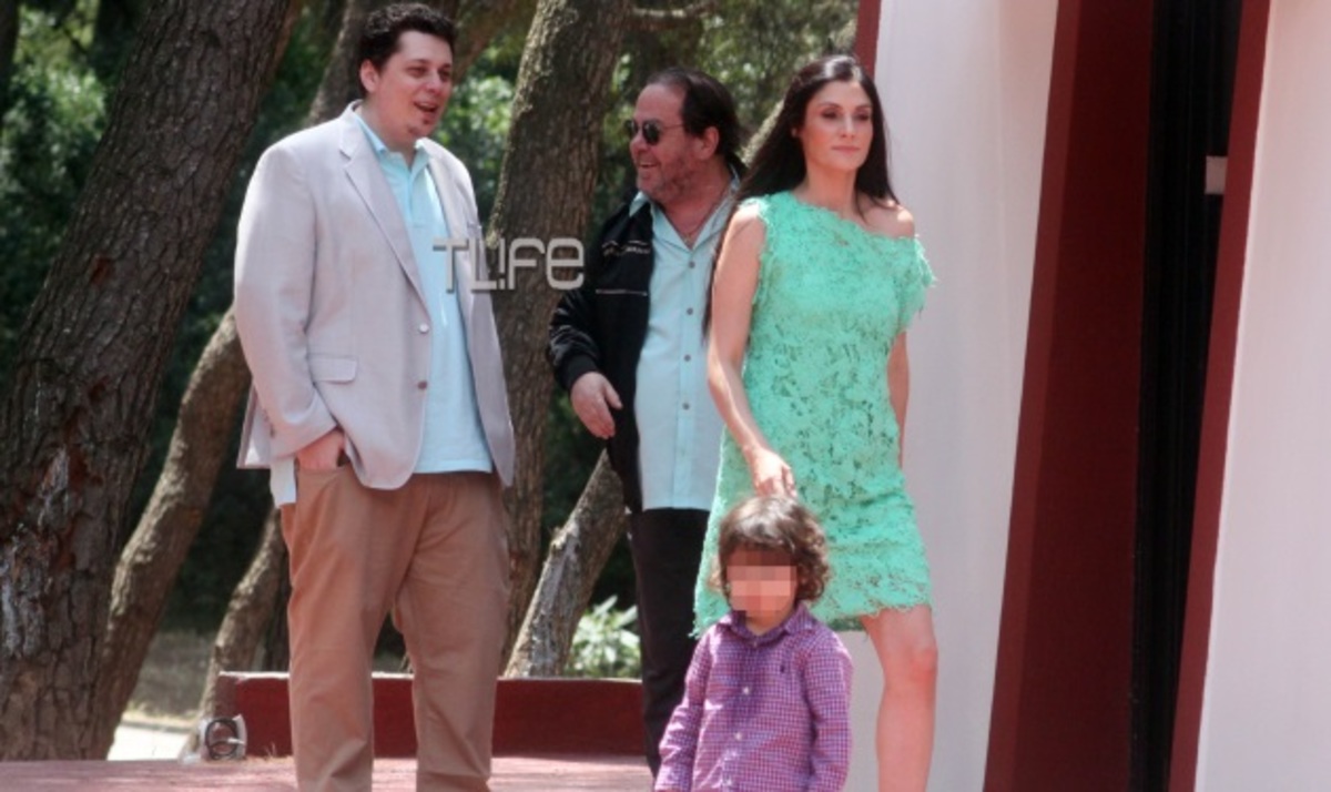 Ο Γιάννης Πάριος βάφτισε τον εγγονό του! ΦΩΤΟ