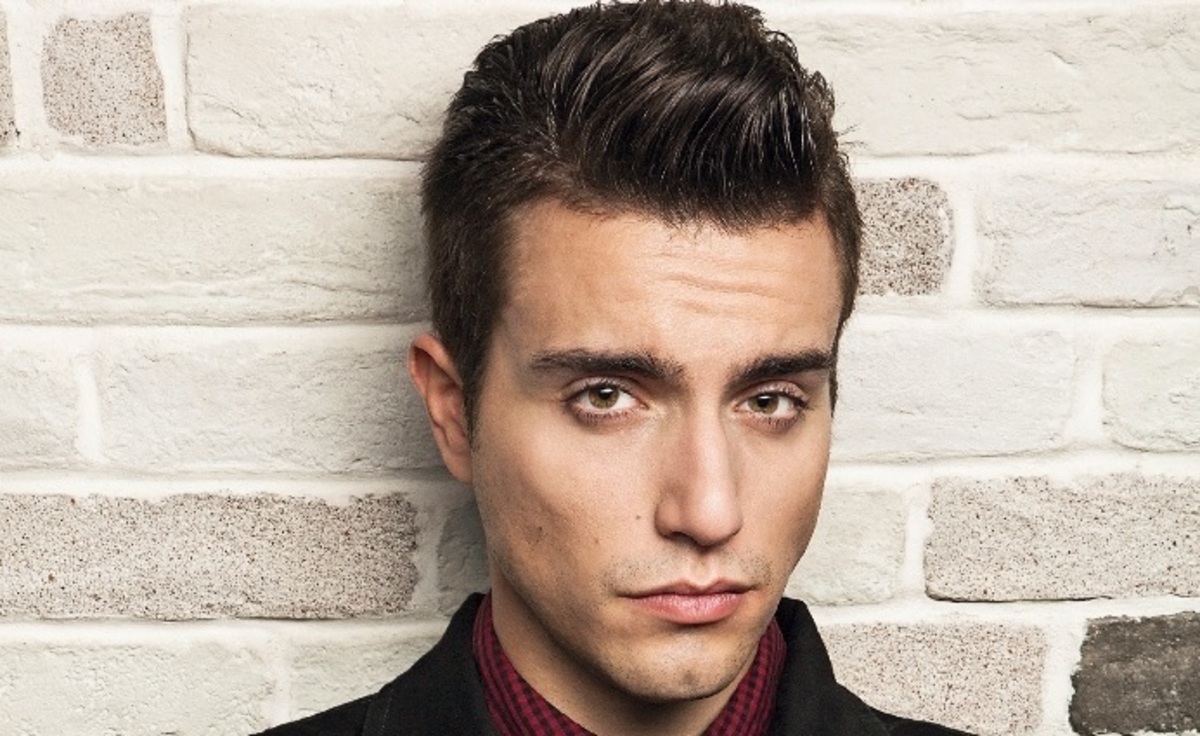 Ο “Τζεμ” από το ΤΑΜΑΜ ολόγυμνος στον φακό! Αντέχετε να τον δείτε;