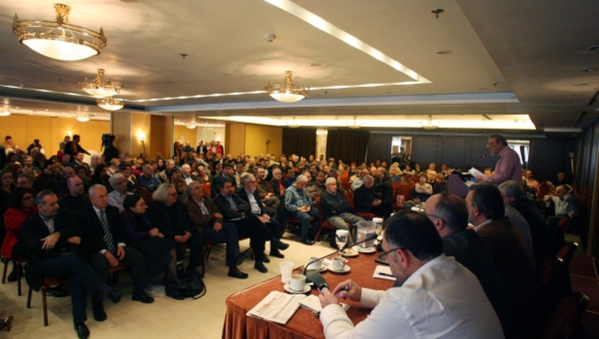 Γιούχα γιατρών ΕΟΠΥΥ στον εκπρόσωπο της Χρυσής Αυγής! Πώς τον πέταξαν έξω