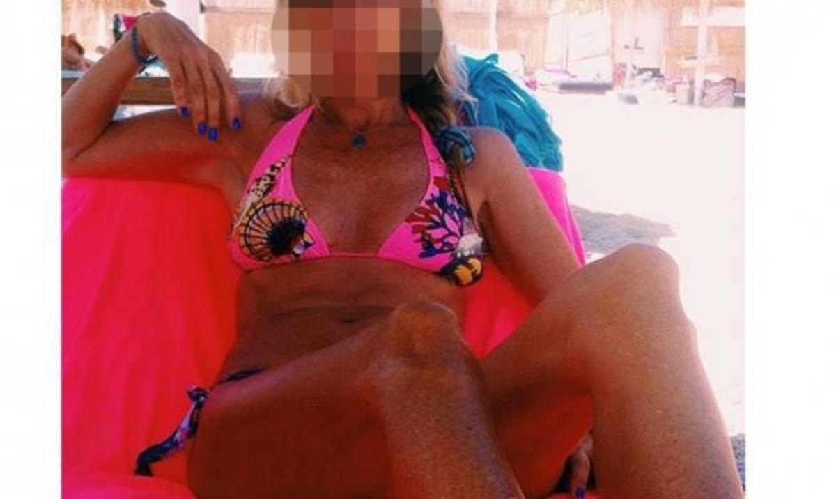 Ποια celebrity, αναστάτωσε την παραλία με το μικροσκοπικό μπικίνι της; Είναι 54 ετών…