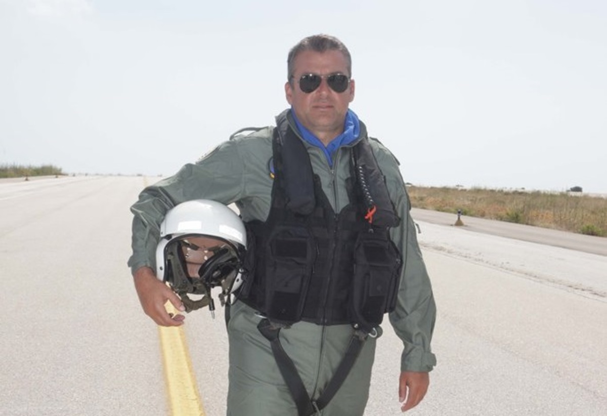 Μπορείτε να μαντέψετε τον τριψήφιο αριθμό κιλών που ζυγίζει ο Γιώργος Λιάγκας;