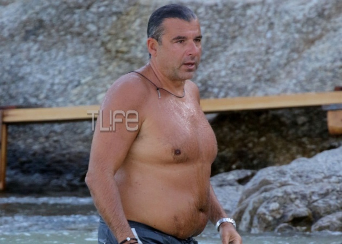 Οι βουτιές του Γιώργου Λιάγκα στη Μύκονο! ΦΩΤΟ