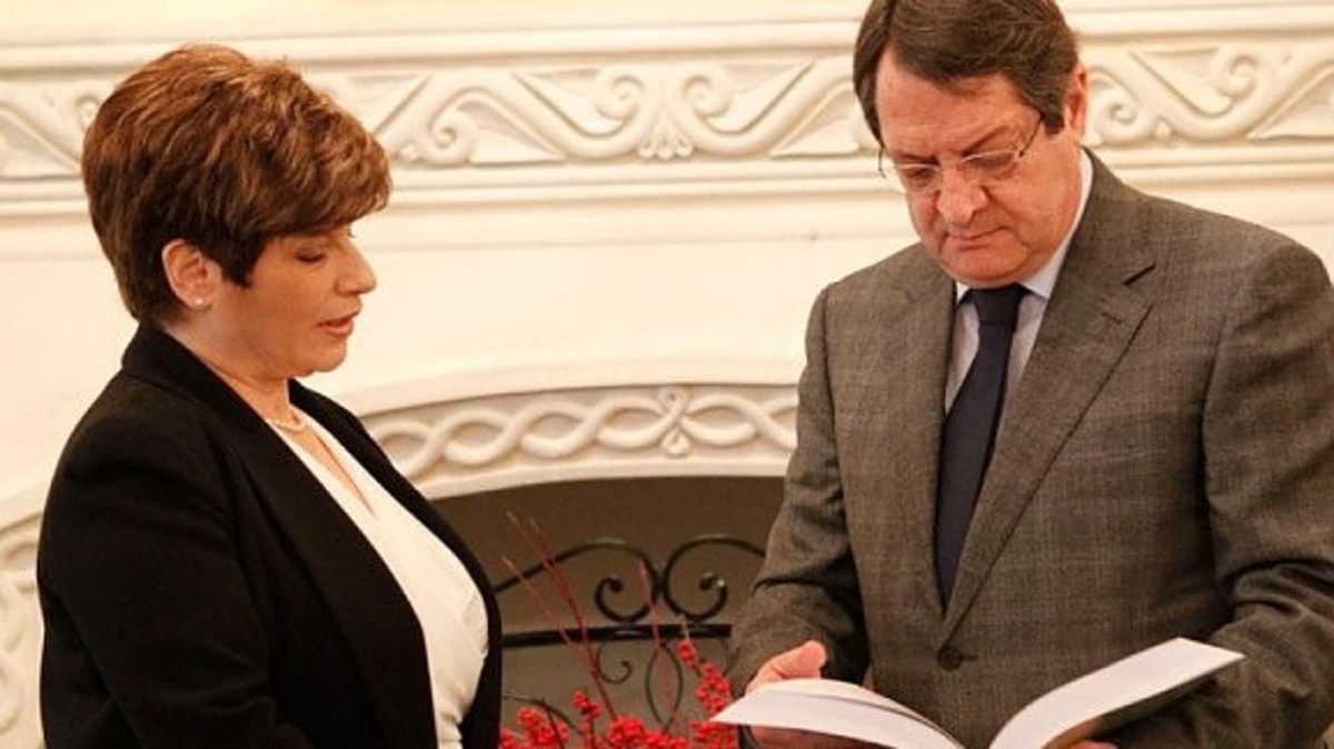 Για πρώτη φορά, γυναίκα διοικητής της Κεντρικής Τράπεζας Κύπρου
