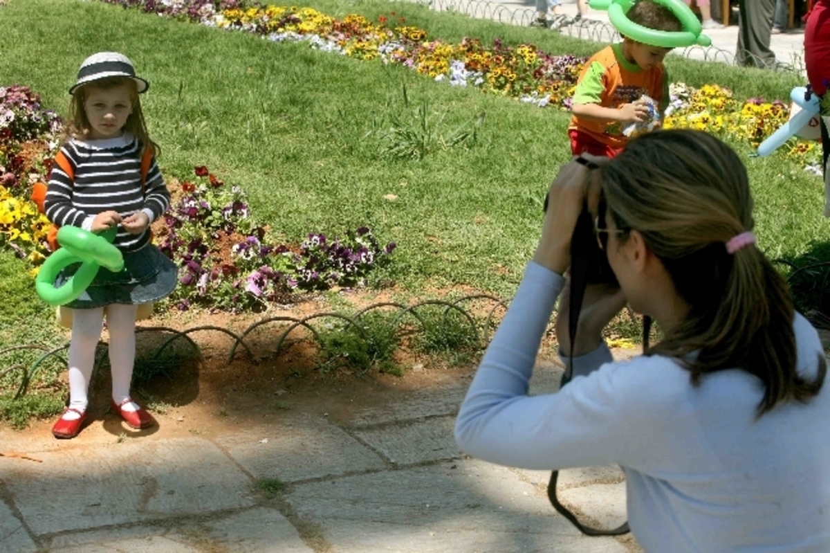 Γιορτή της μητέρας 2015: Η ημέρα που είναι αφιερωμένη στις μαμάδες όλου του κόσμου