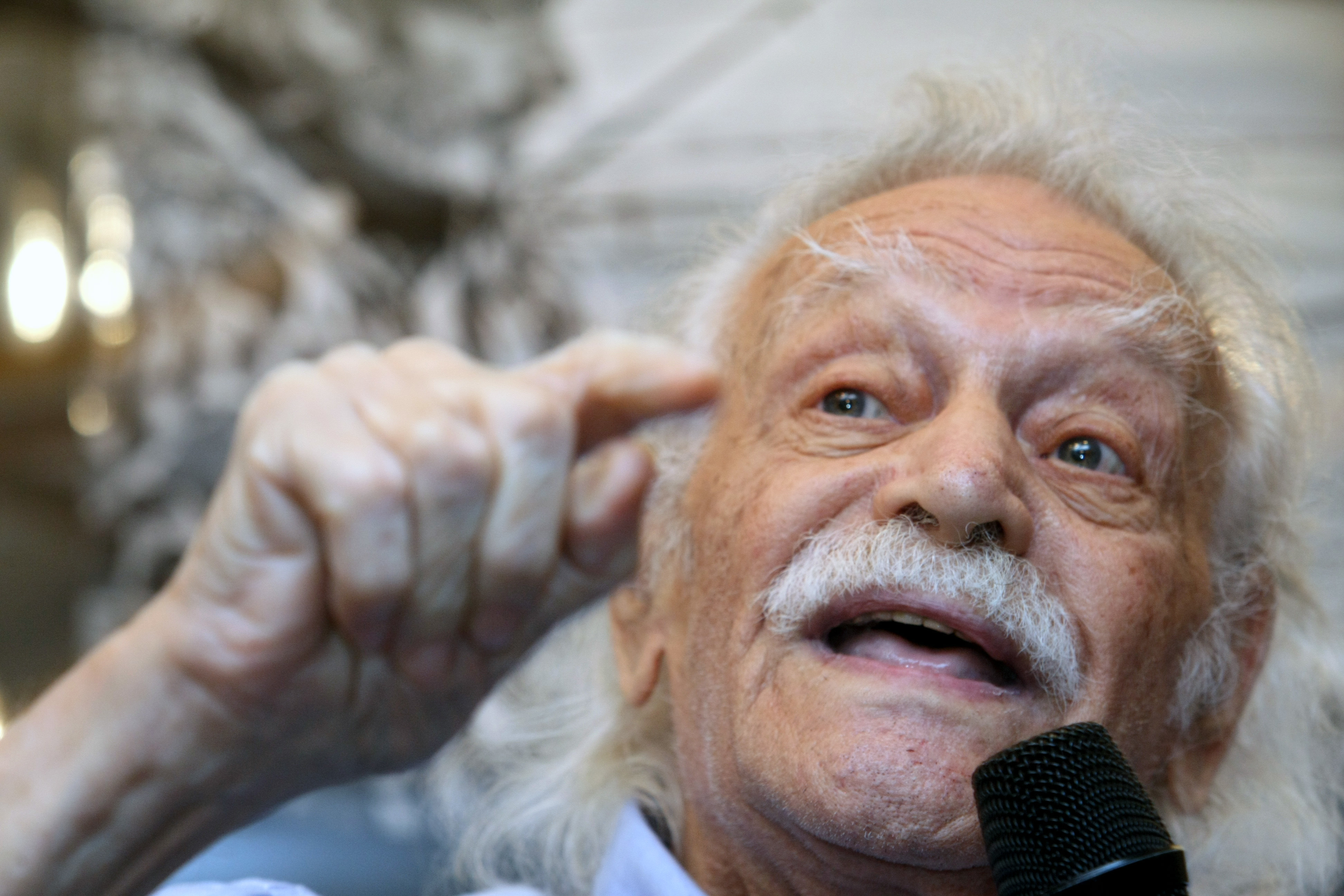 Συναισθηματικά φορτισμένη επιστολή Γλέζου στον Πούτιν! Μην προχωρήσετε στο εμπάργκο των ελληνικών αγροτικών προϊόντων