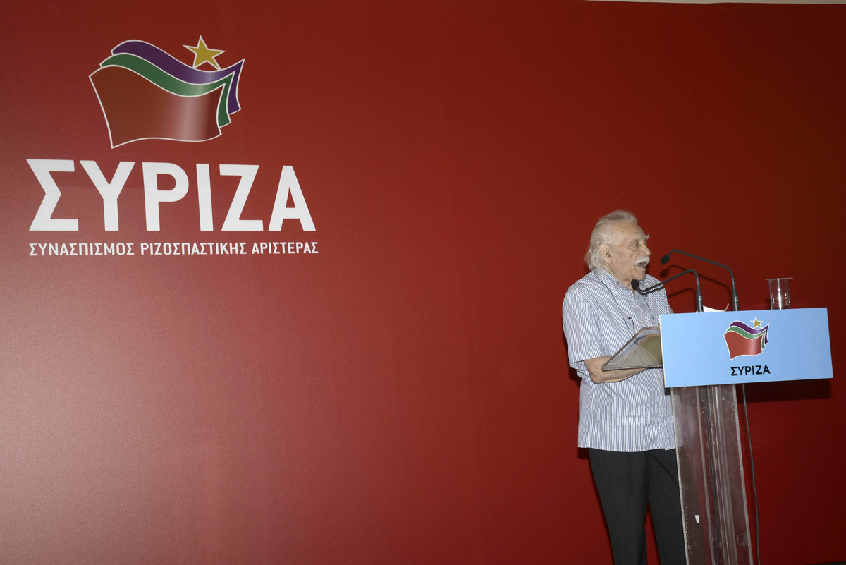 Ο Μανώλης Γλέζος εναντίον του Σουλτς μέσα στο Ευρωκοινοβούλιο