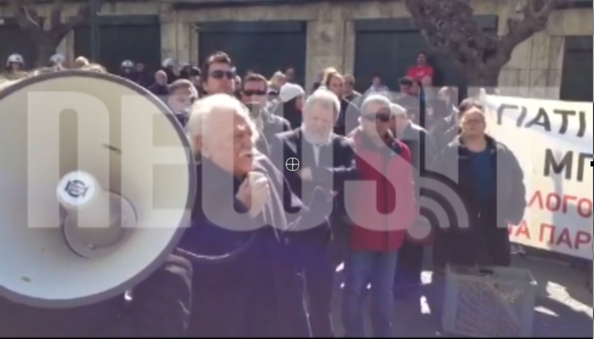 Χαιρετισμός Γλέζου σε Παριανούς