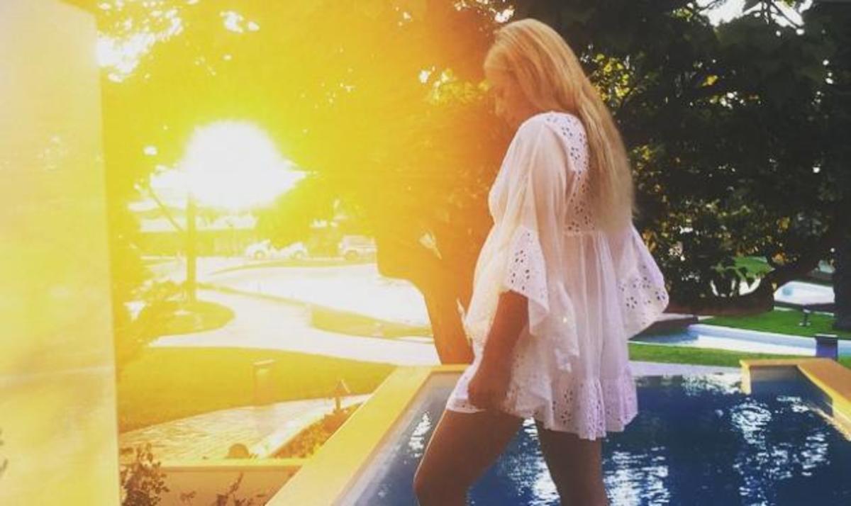 Γωγώ Μαστροκώστα: Οι σέξι καλοκαιρινές εμφανίσεις με μαγιό!