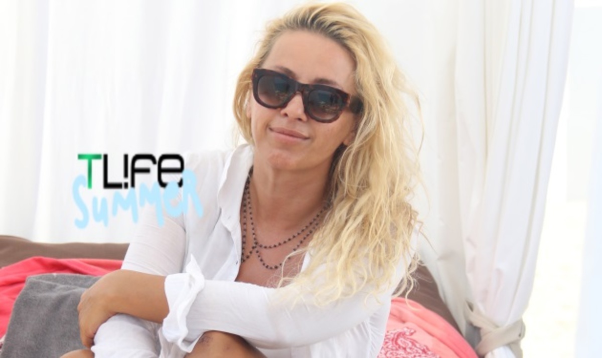 Γωγώ Μαστροκώστα: Η hot εμφάνισή της στην παραλία!