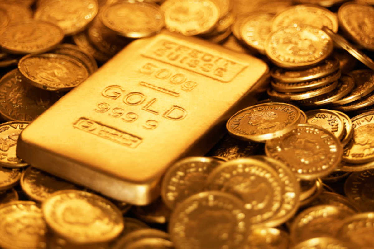 Βρετανία: Η τιμή του χρυσού υποχώρησε σε χαμηλά επίπεδα τριετίας, μετά τα θετικά στοιχεία για την αμερικανική οικονομία