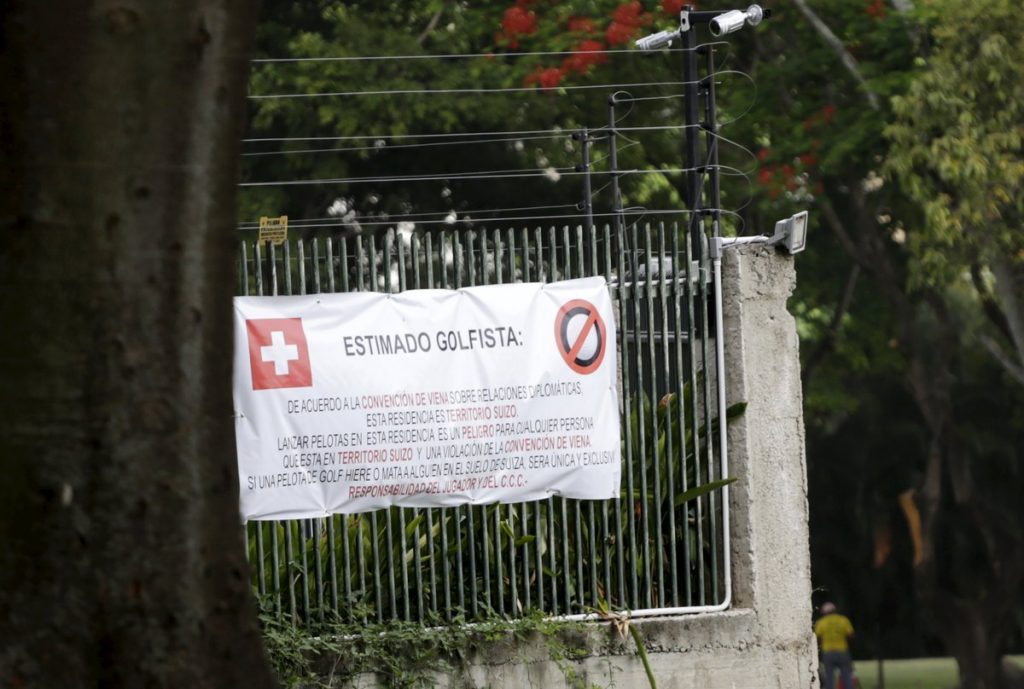 Μαλώνουν για τα… μπαλάκια του γκολφ στη Βενεζουέλα