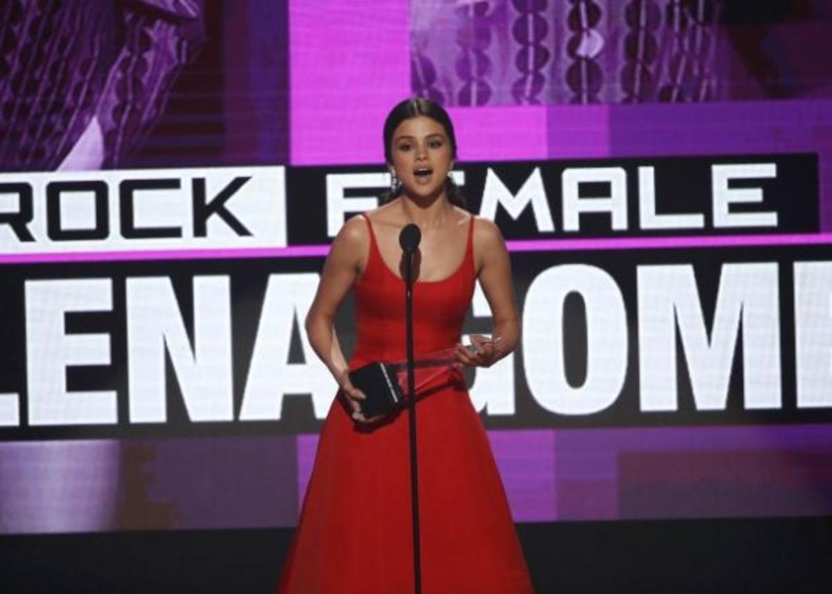 “Λύγισε” η Selena Gomez! Βούρκωσε μιλώντας για το πρόβλημα υγείας της!