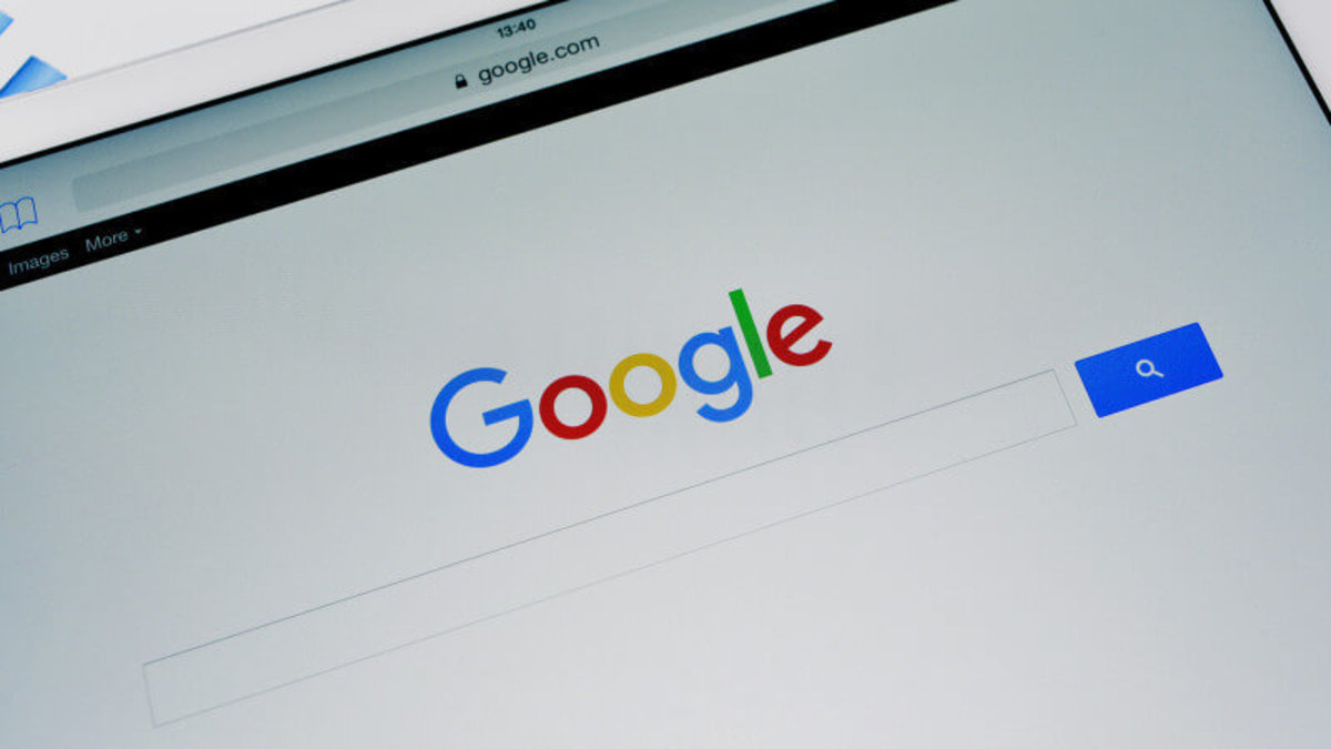 Η Google διέγραψε πάνω από 900 εκατομμύρια πειρατικές διευθύνσεις το 2016