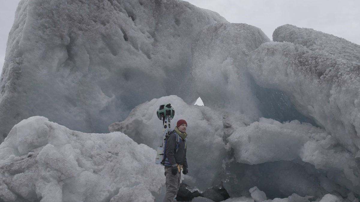 Ο Jaime Lannister του Game Of Thrones μας παέι στη Γροιλανδία με το Google Street View!