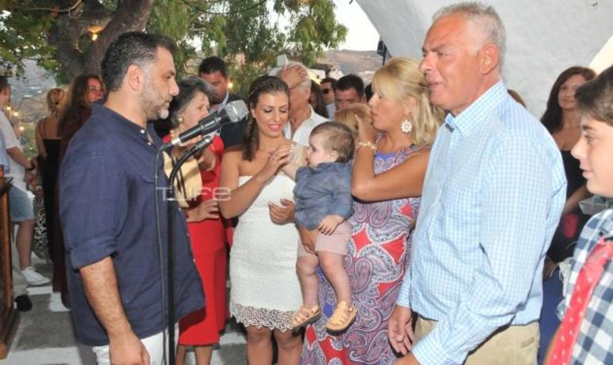 Γρηγόρης Αρναούτογλου – Κατερίνα Κόκλα: To TLIFE στη βάπτιση του γιου τους!