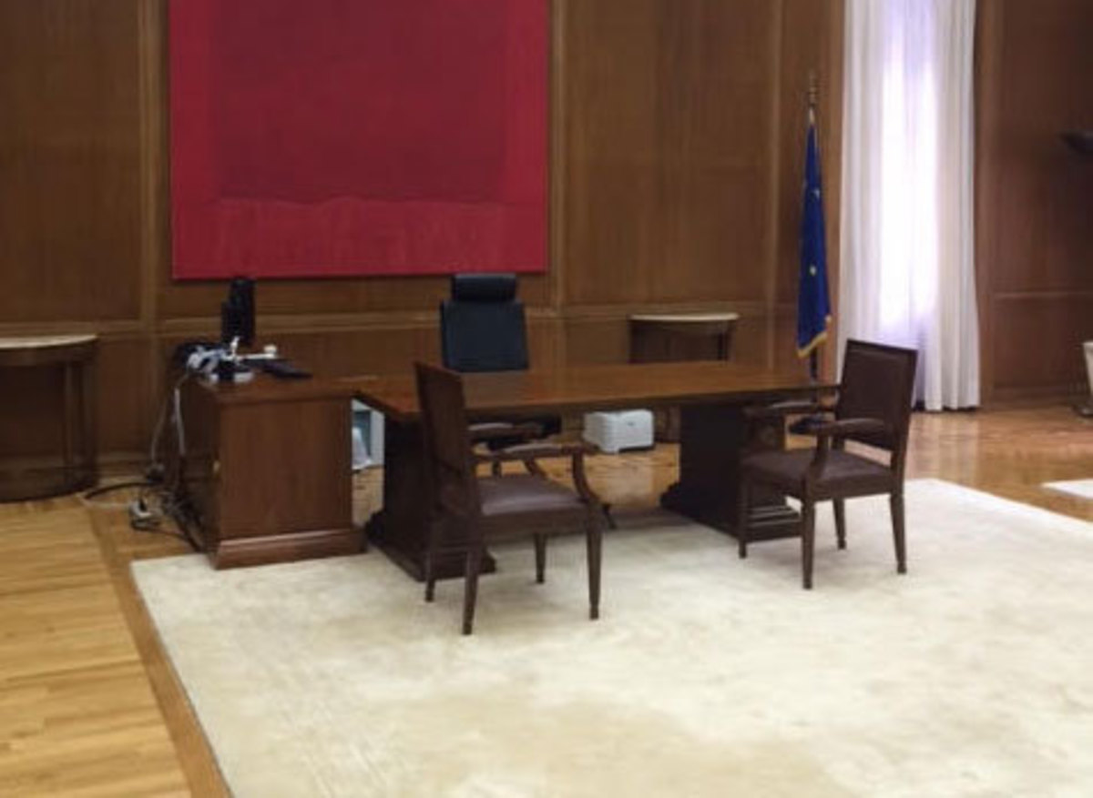 Μετακόμιση στην Βουλή – Τα πήραν όλα οι συνεργάτες του Σαμαρά! – Τι ζήτησε ο πρώην πρωθυπουργός