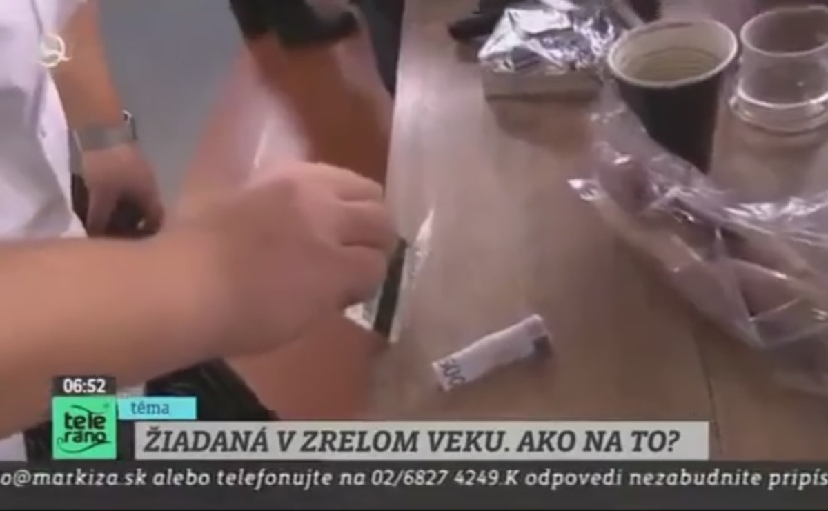 ΒΙΝΤΕΟ: Σεφ πιάστηκε στον “αέρα” να φτιάχνει γραμμή κοκαΐνης!