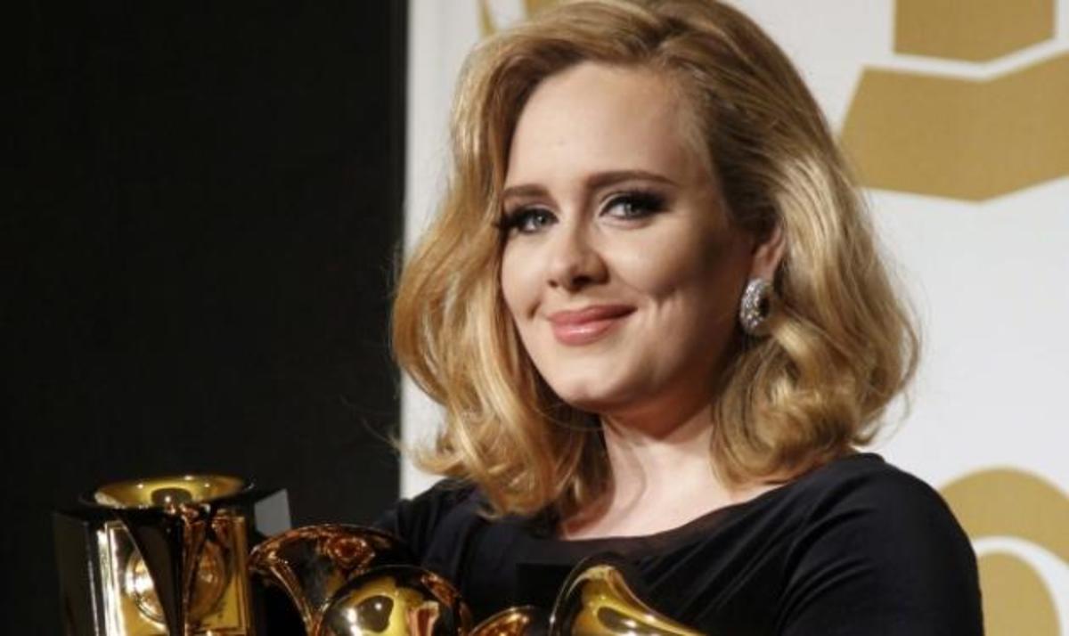 Grammys 2012: “Σάρωσε” τα βραβεία η Adele – Συγκίνηση για το θάνατο της W. Houston