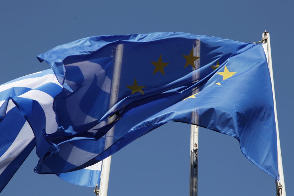 Bloomberg: Έτοιμο το προσχέδιο συμφωνίας – Φέρνει μέτρα 3,5 δισ.