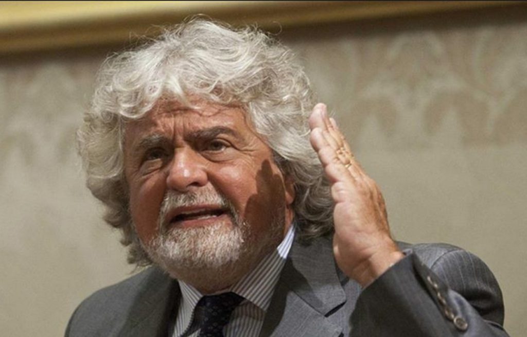 “Κράξιμο” Μπέμπε Γκρίλο στον Τσίπρα – “Αν ο Τσίπρας είναι η Αριστερά, δεν χρειάζεται πια η Δεξιά”