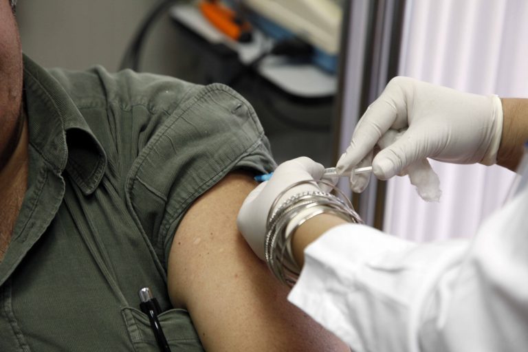 125 οι νεκροί από τη γρίπη – Φοβούνται νέα έξαρση λόγω κακοκαιρίας