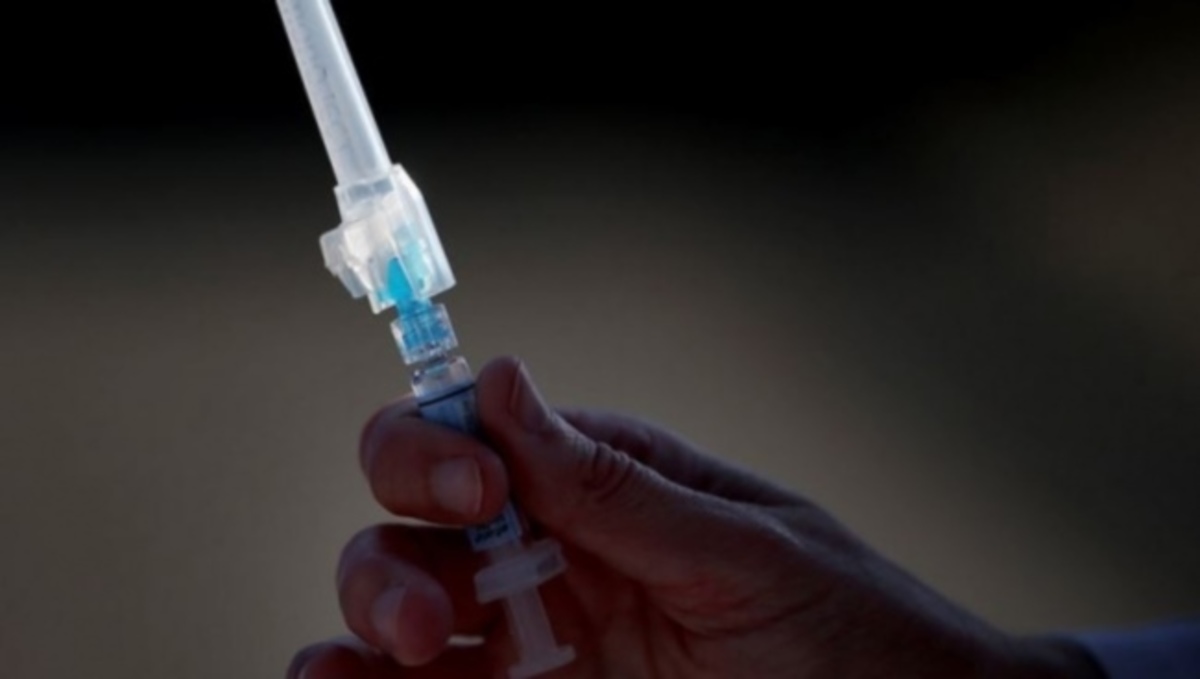 Εποχική γρίπη: Τι λένε οι ειδικοί για το φετινό εμβόλιο – Θα περάσουμε πάλι τα περσινά;