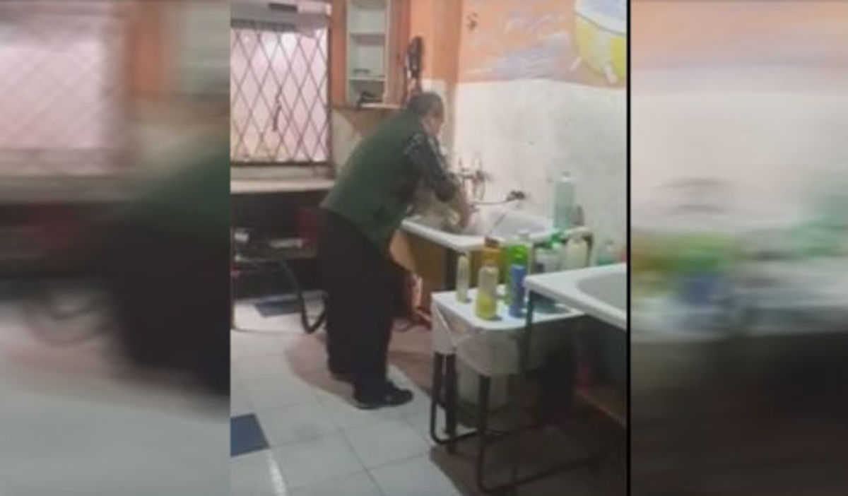 Κατέγραψε κρυφά τον άντρα της, καθώς αυτός εργαζόταν – Δείτε ποιος είναι ο απίστευτος λόγος! (vid)