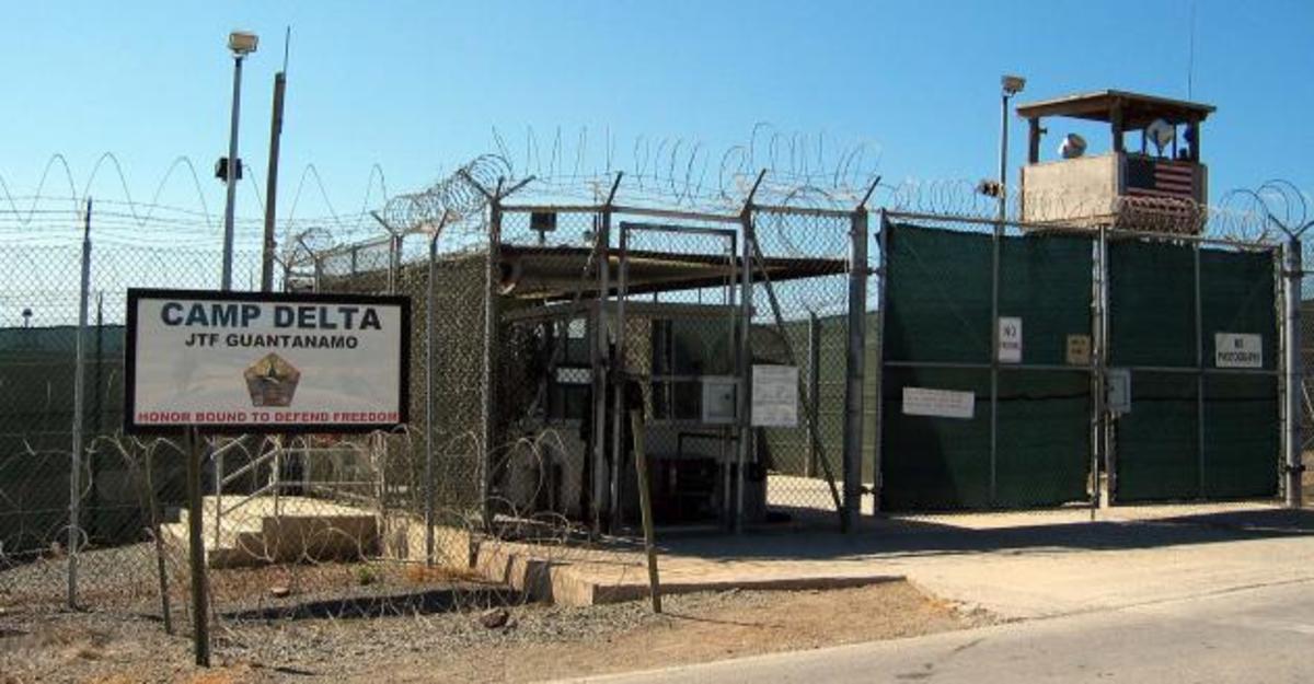 31 πρώην στρατηγοί ζητούν το κλείσιμο του Γκουαντάναμο