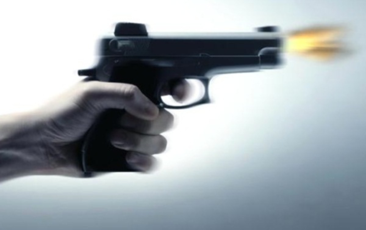 Τσακώθηκαν και την πυροβόλησε στο πρόσωπο