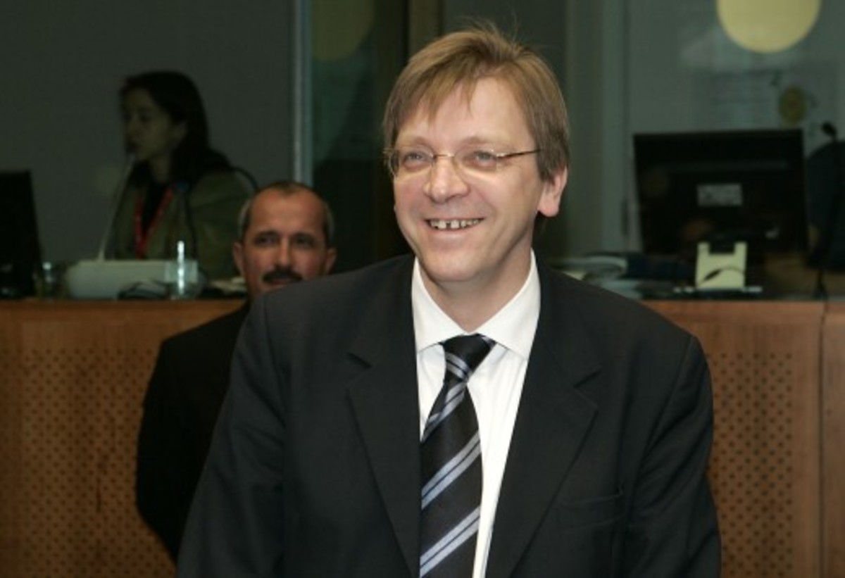Τρίμηνη παράταση για την Ελλάδα ζητά ο Γκι Φερχόφσταντ