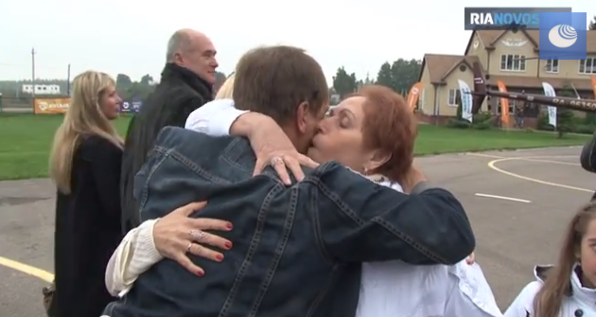 Ο γύρος του κόσμου σε 44 μέρες με ελικόπτερο – ΒΙΝΤΕΟ