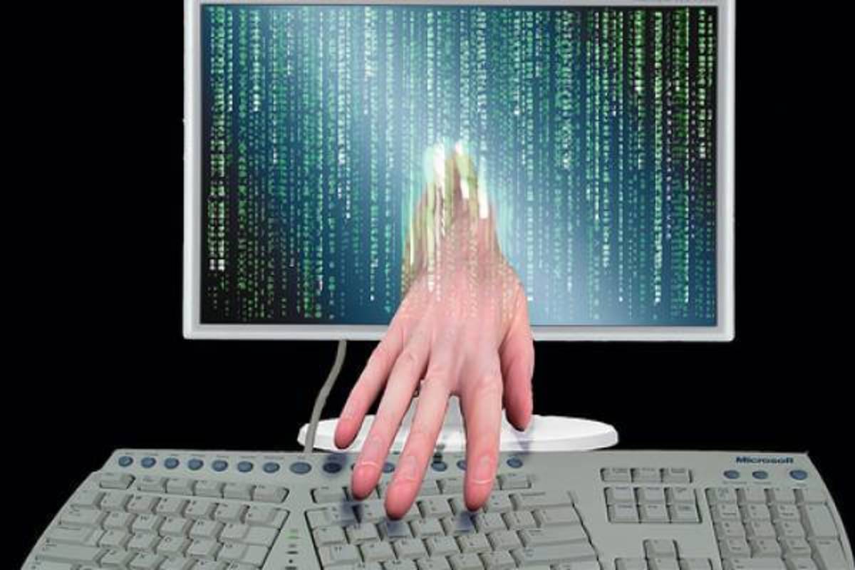 Μέσω chatrooms οι αστυνομικοί κάνουν διαδικτυακές περιπολίες
