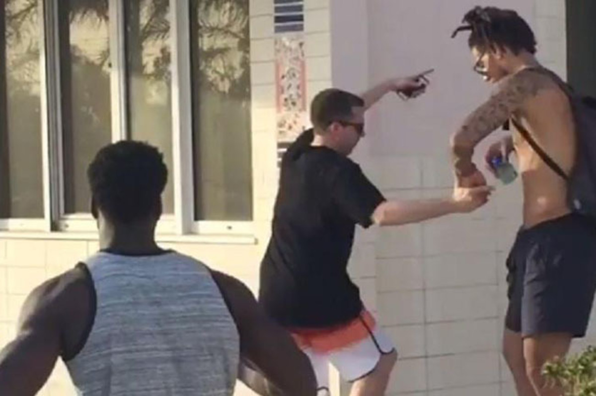 Ολυμπιακός: Ο επικός χορός του Χάκετ στην πισίνα! (ΒΙΝΤΕΟ)