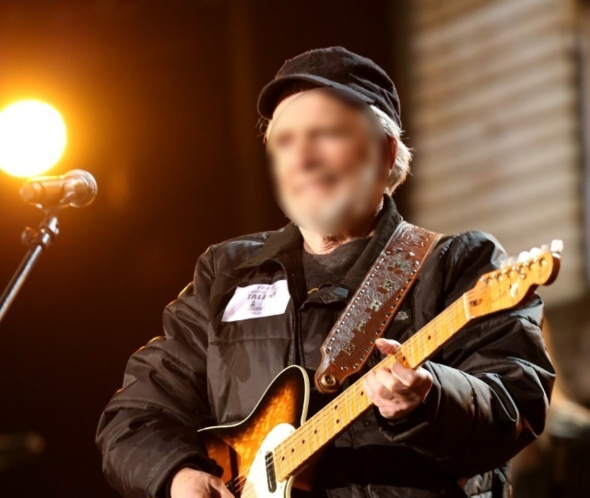 Θρήνος για διάσημο τραγουδιστή – Πέθανε από πνευμονία ανήμερα των γενεθλίων του