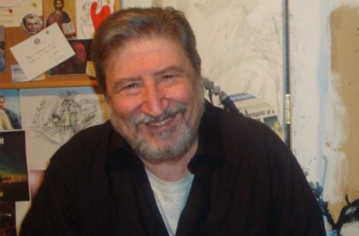 Το σχόλιο του Χάρρυ Κλυνν για τους χρυσαυγίτες έξω από τη ΓΑΔΑ